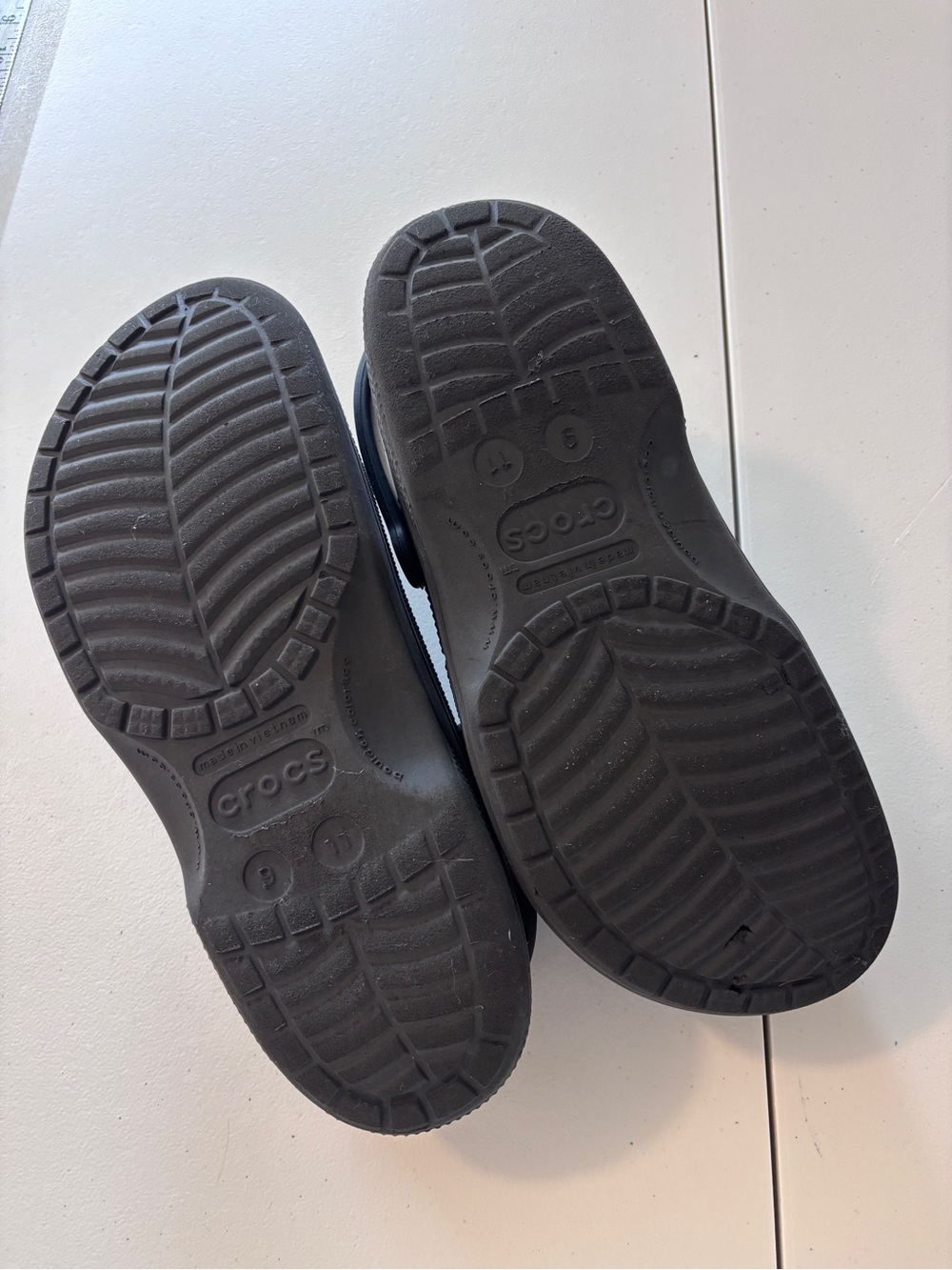 CROCS Black Classic Dasher Mens Size 9 Womens Size 11 Casual Camping Warm - Picture 3 of 7